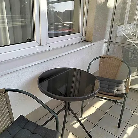 Apartament Komfortowy Apartamen Nad Morzem W Kołobrzegu 300 M Od Morza W Dzielnicy Uzdrowiskowej *