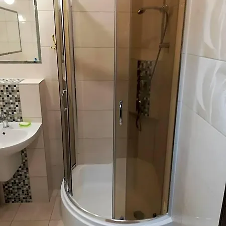 Komfortowy Apartamen Nad Morzem W Kołobrzegu 300 M Od Morza W Dzielnicy Uzdrowiskowej *