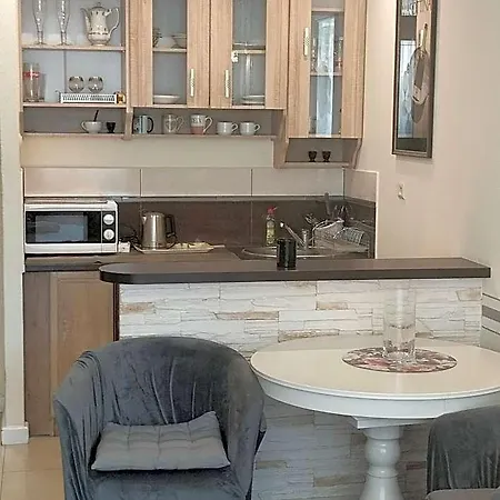 Apartament Komfortowy Apartamen Nad Morzem W Kołobrzegu 300 M Od Morza W Dzielnicy Uzdrowiskowej *